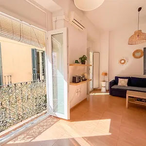 Plz De La Merced Solera By Life In Apartamento Málaga